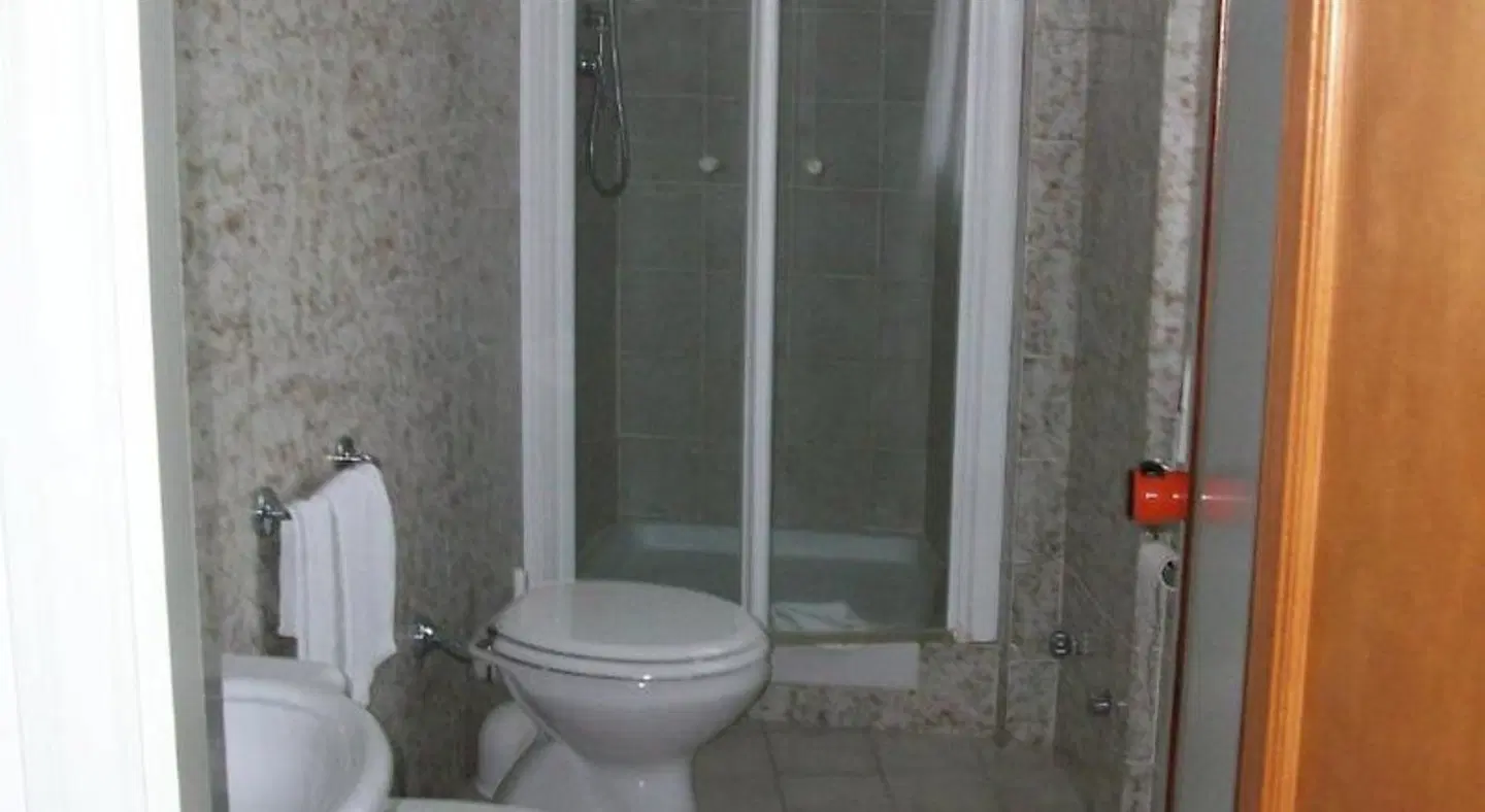 Santorotto BATHROOM
