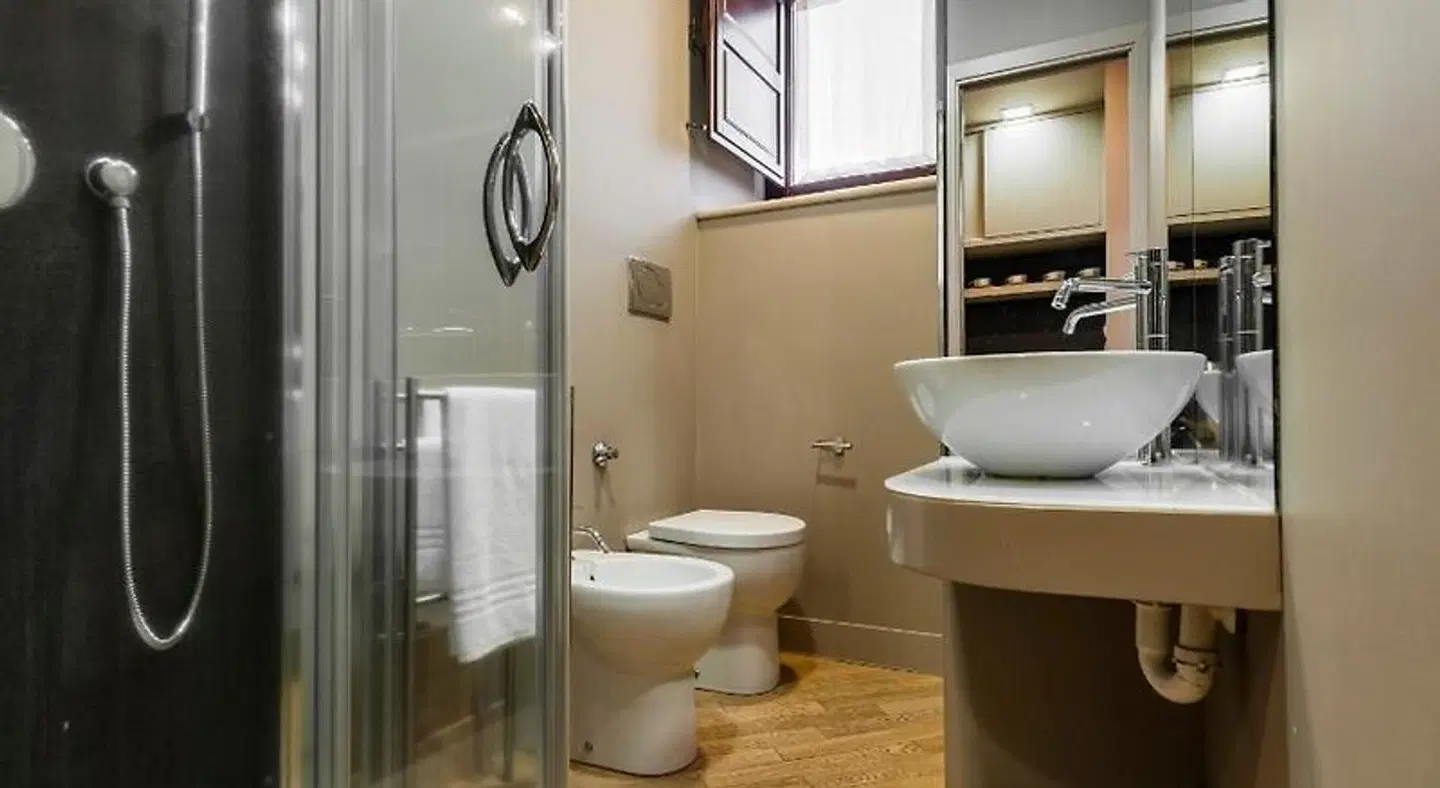 Ferrini Home - Via Monte Sant'Agata BATHROOM