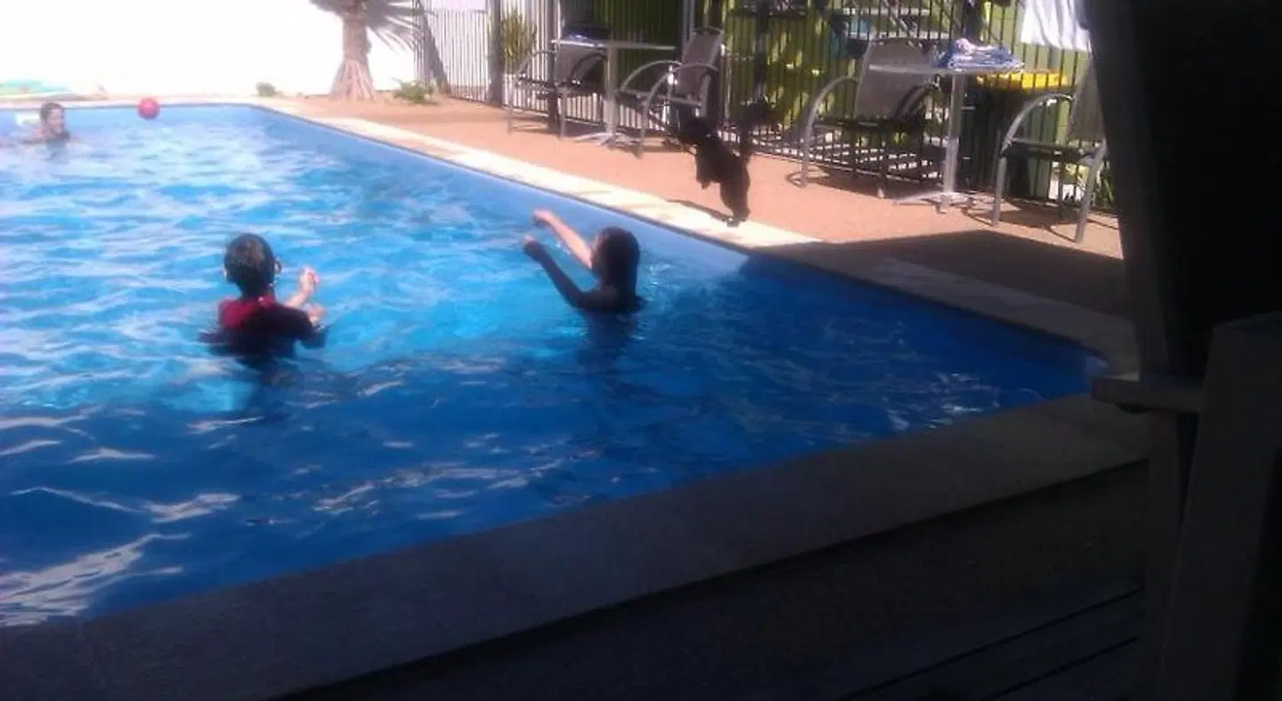 Yeppoon Surfside Motel INDOOR_POOL