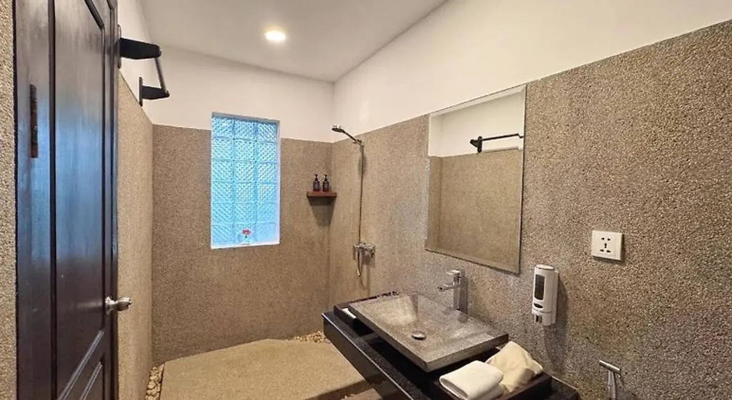 La Rose Blanche Boutique BATHROOM