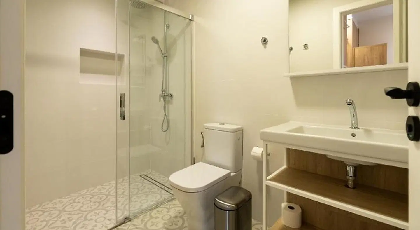 Veranera Hostel BATHROOM