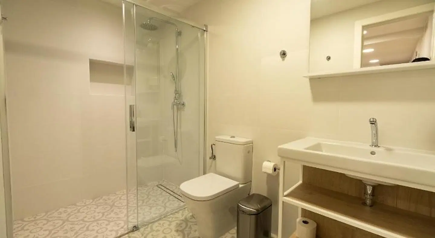 Veranera Hostel BATHROOM