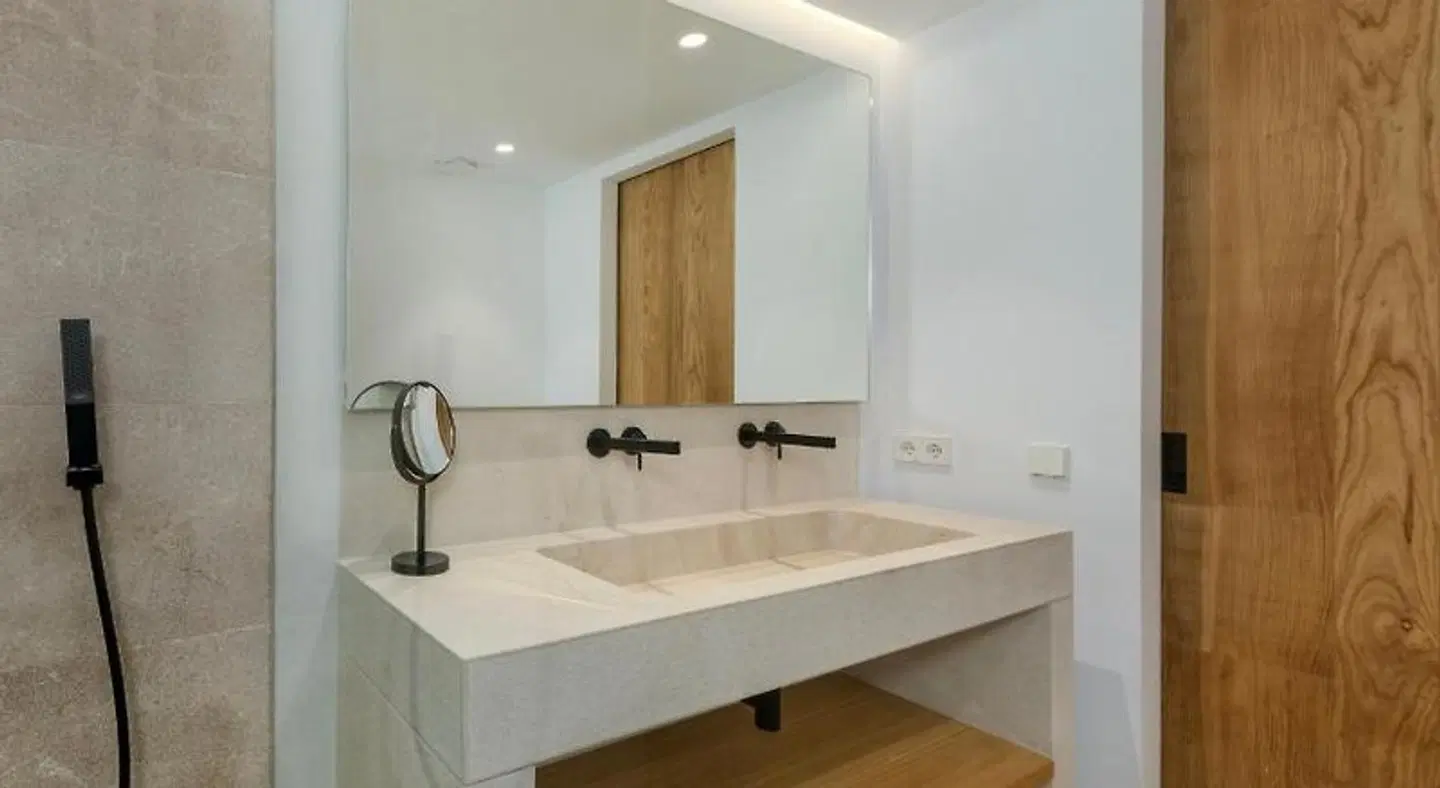 Finca Treurer - Olive Grove & Grand House - Adults Only BATHROOM