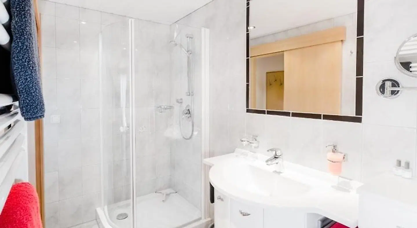 Hotel Garni Krumbach BATHROOM