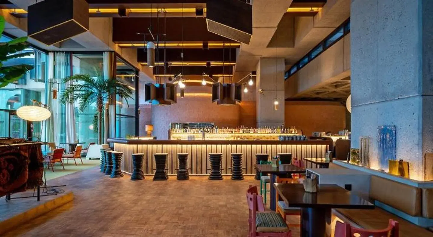 Mix Brussels --Gym & Wellness for adults only-- BAR