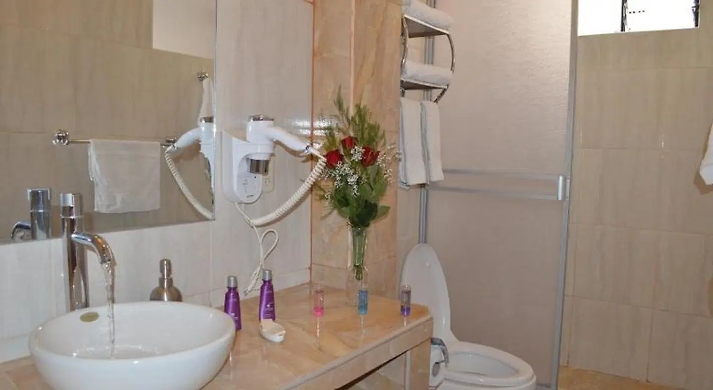 Hotel Puno Terra BATHROOM