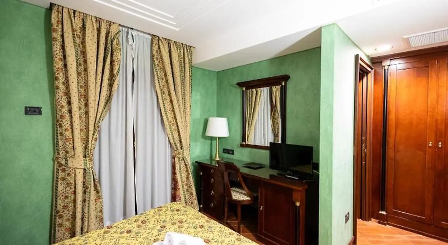 Petite Fleur ROOM_EXAMPLE