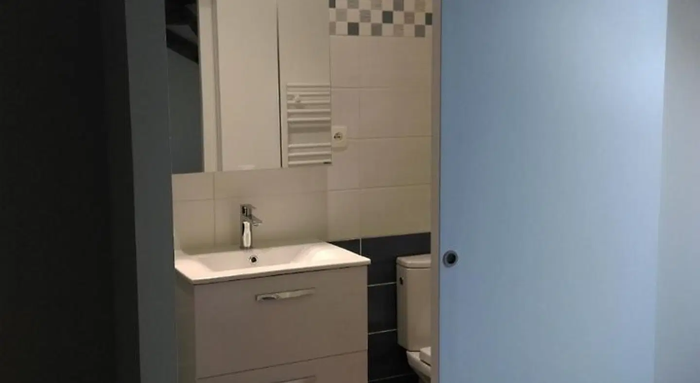 Ode au Bonheur St Georges sur Cher BATHROOM