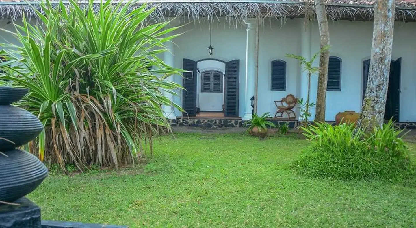 Villa Tissa Beach Resort EXTERIOR