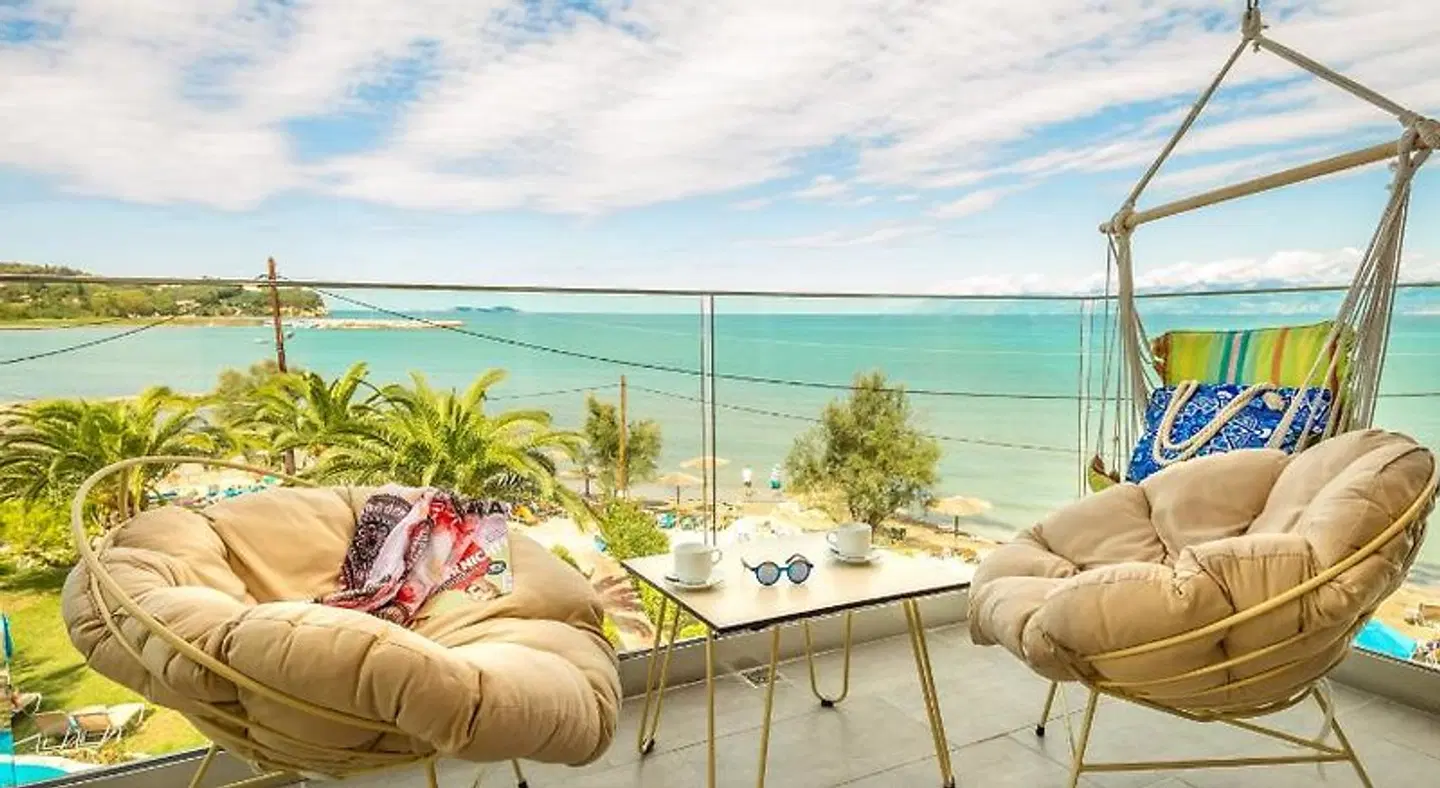 Angela Beach Hotel TERRACE