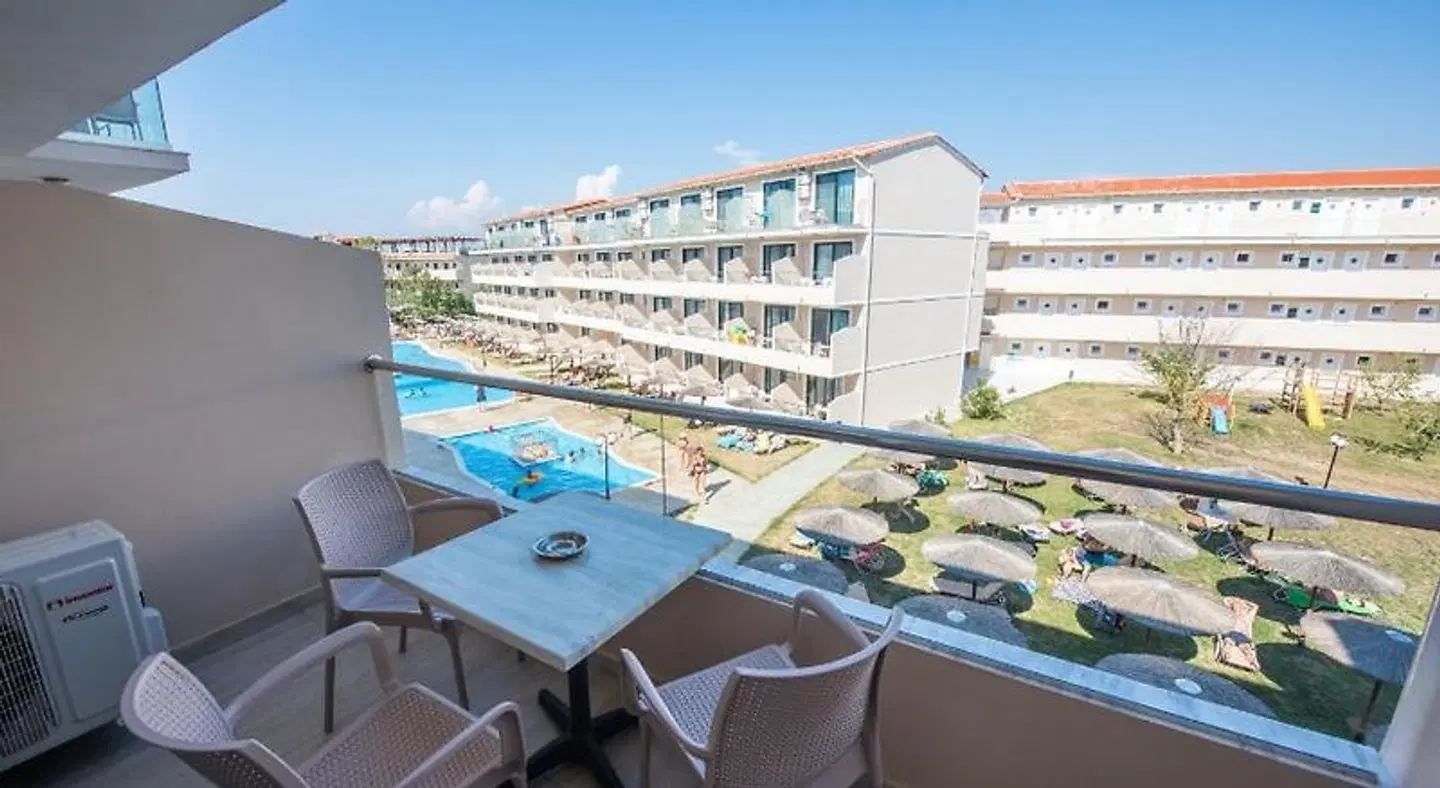 Angela Beach Hotel EXTERIOR