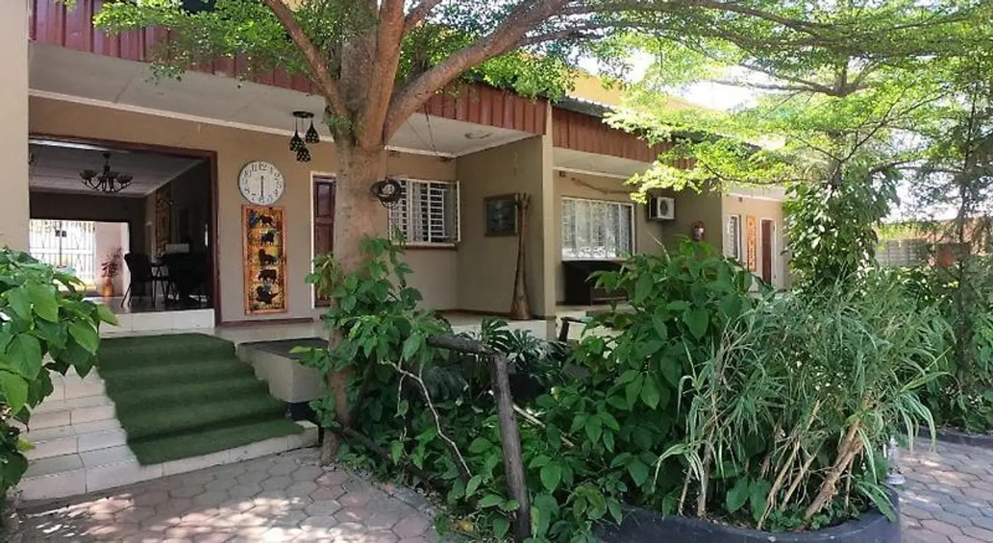 Golden Days Lodge EXTERIOR