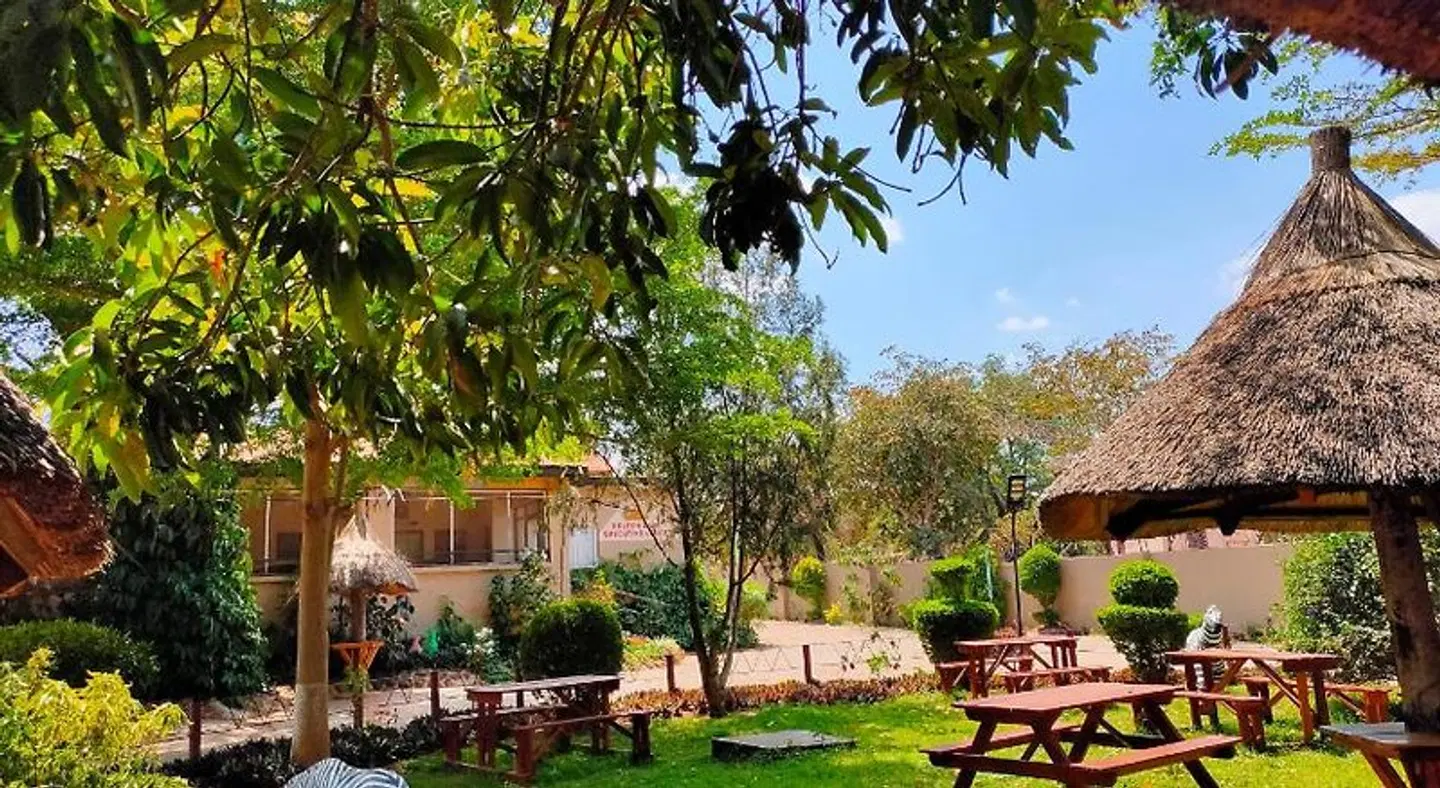 Golden Days Lodge GARDEN