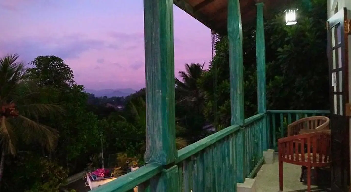 Kaya Residence TERRACE