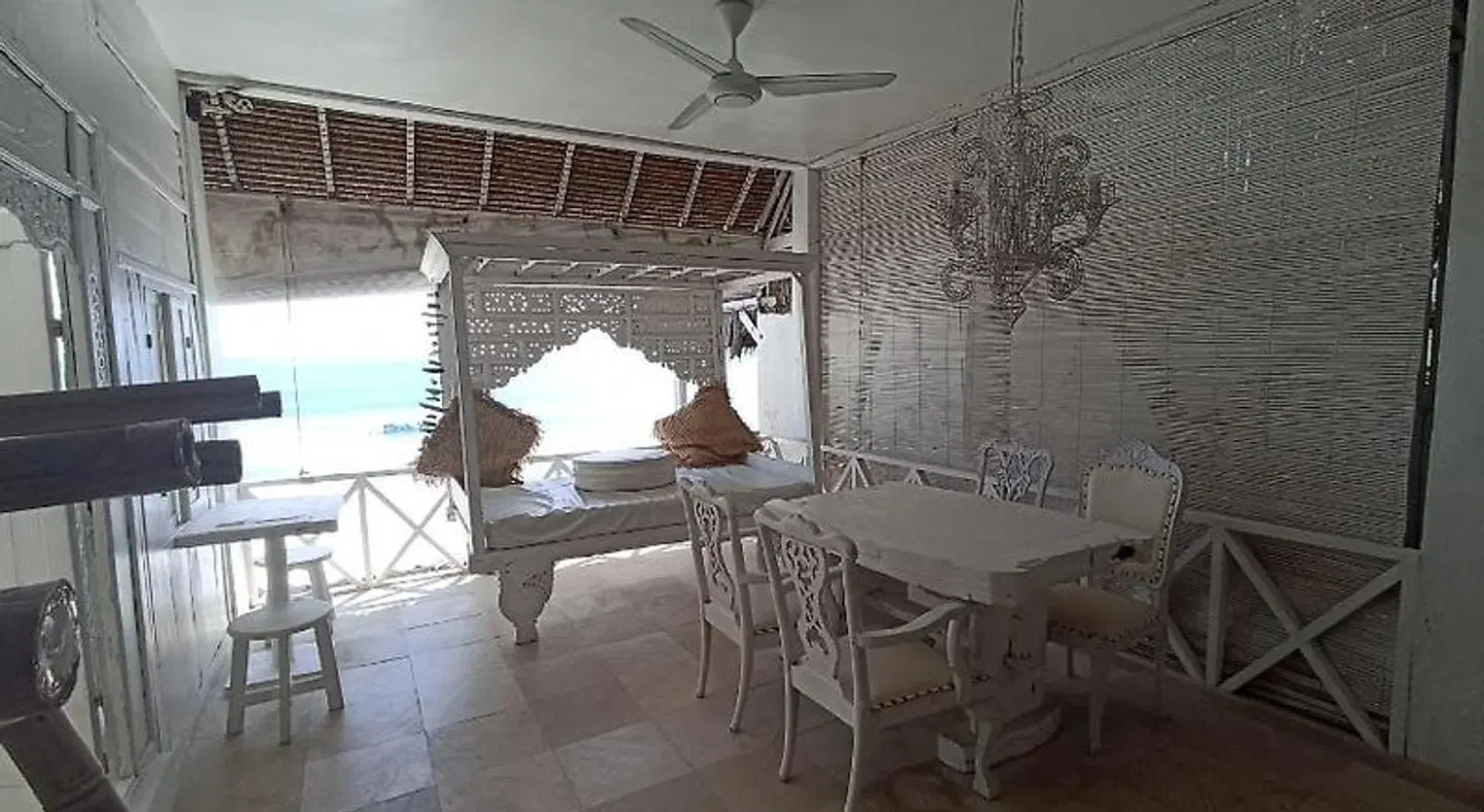 Sal Secret Spot TERRACE
