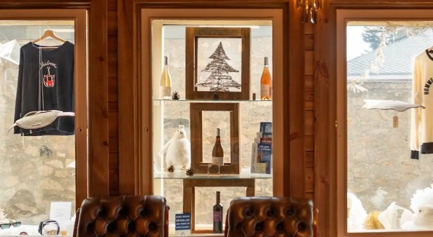 des Pyrénées LOUNGE_LOBBY