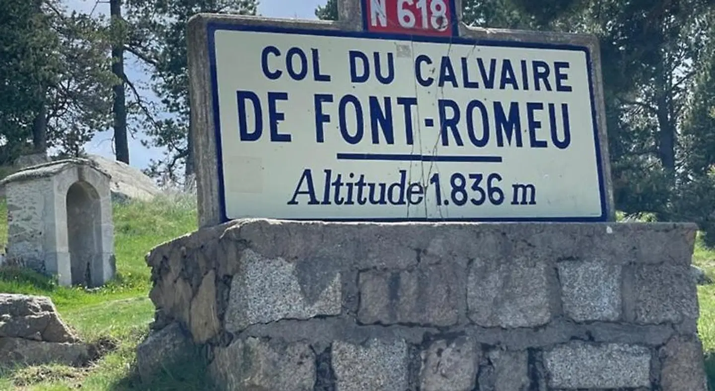 des Pyrénées EXTERIOR