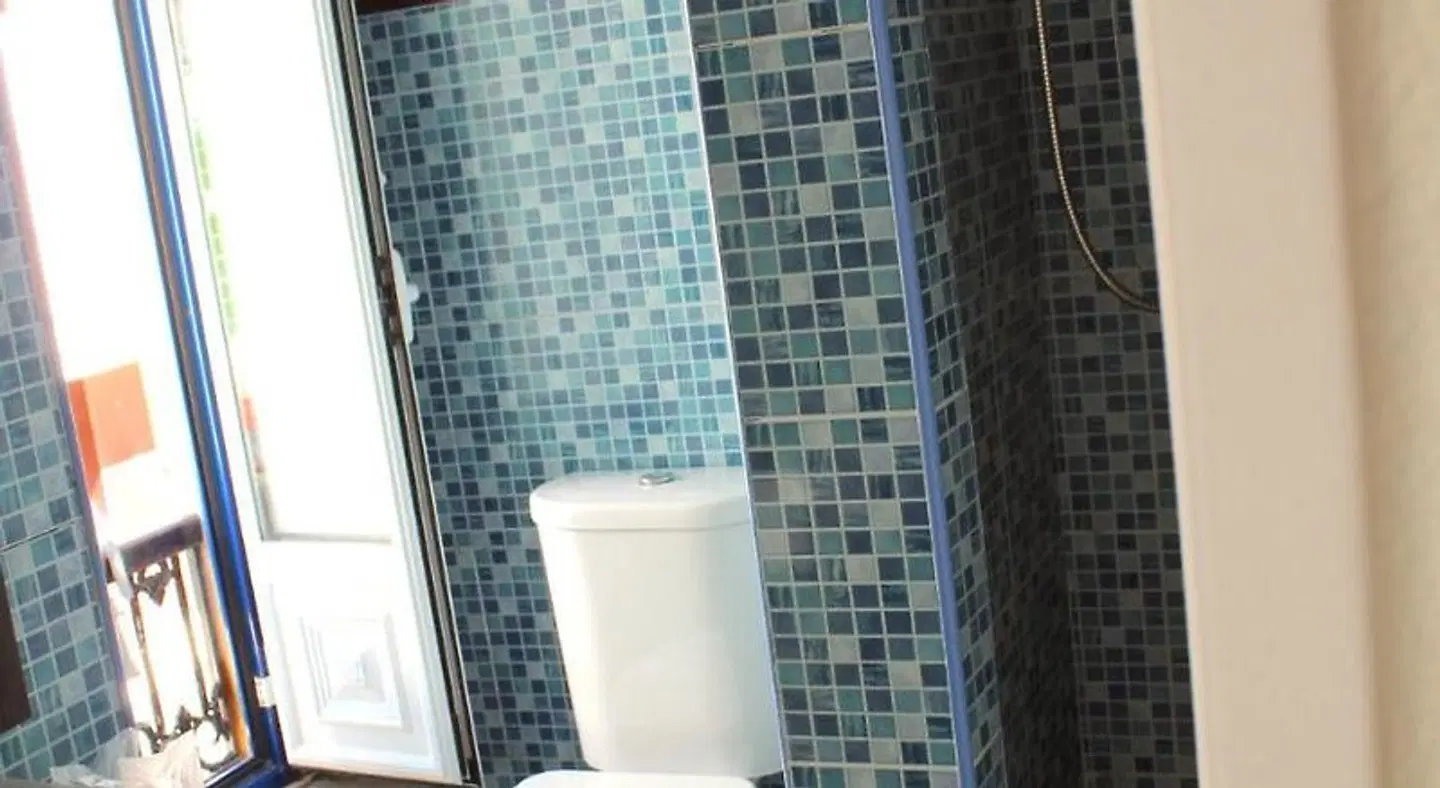 Vinnus Guesthouse BATHROOM