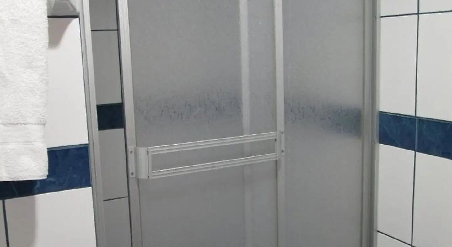 Hotel Panamericano BATHROOM