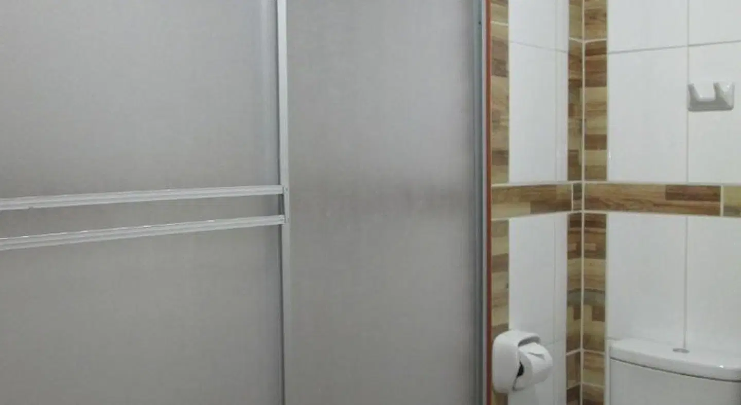 Hotel Panamericano BATHROOM