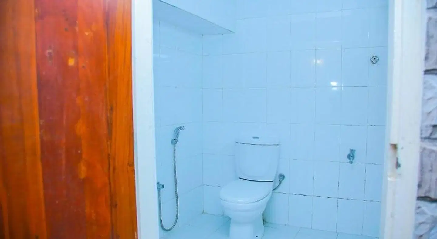 Hotel Nawathana BATHROOM