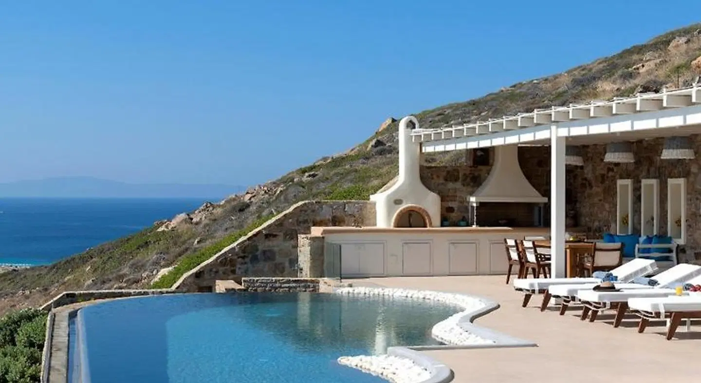 Naxos Rock Villas OUTDOOR_POOL