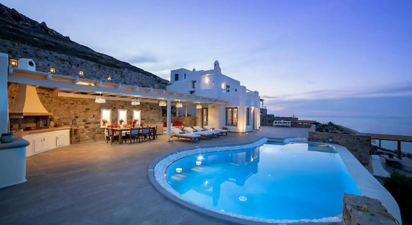Naxos Rock Villas OUTDOOR_POOL