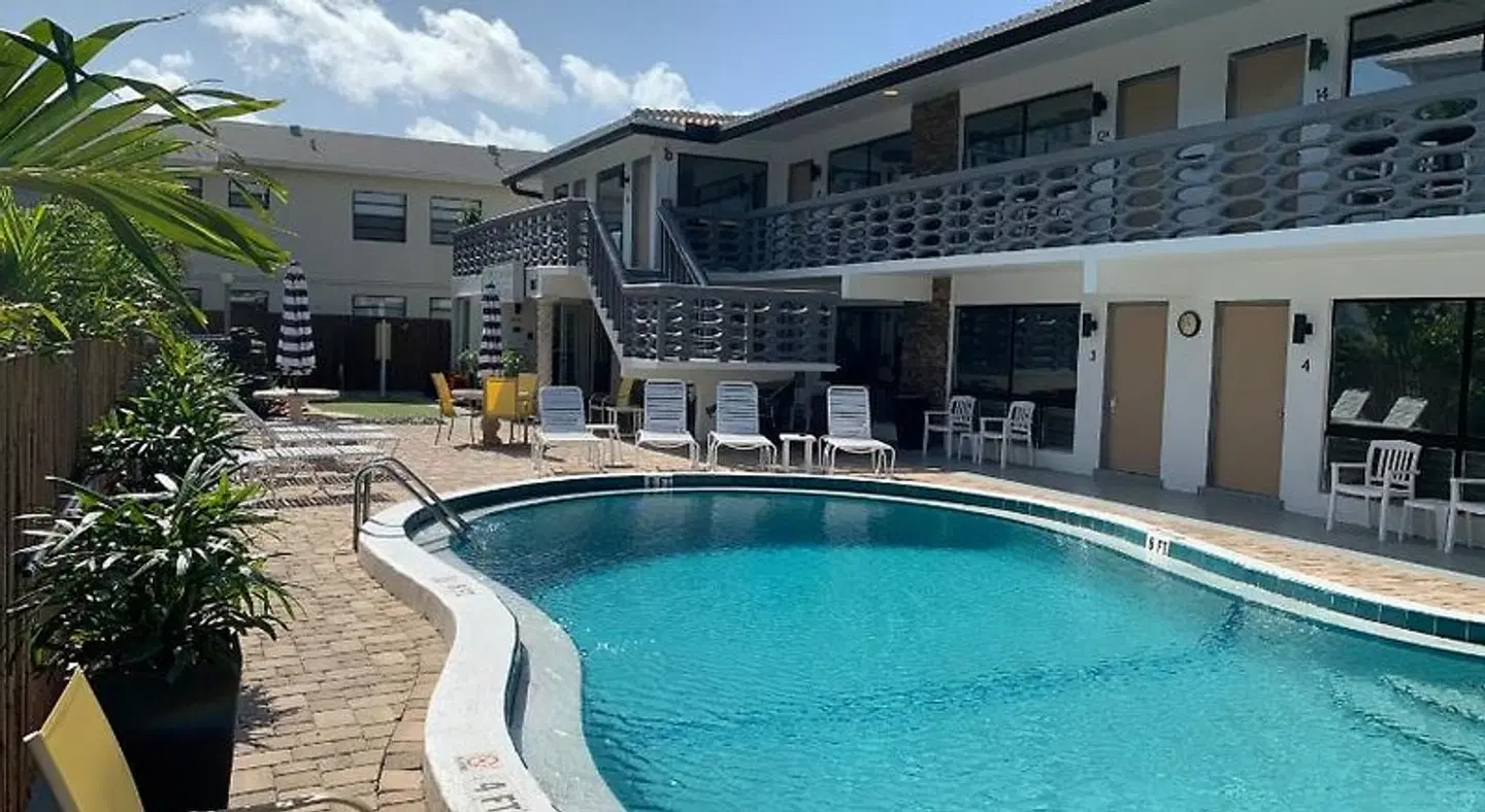 Ocean Villas of Deerfield OUTDOOR_POOL