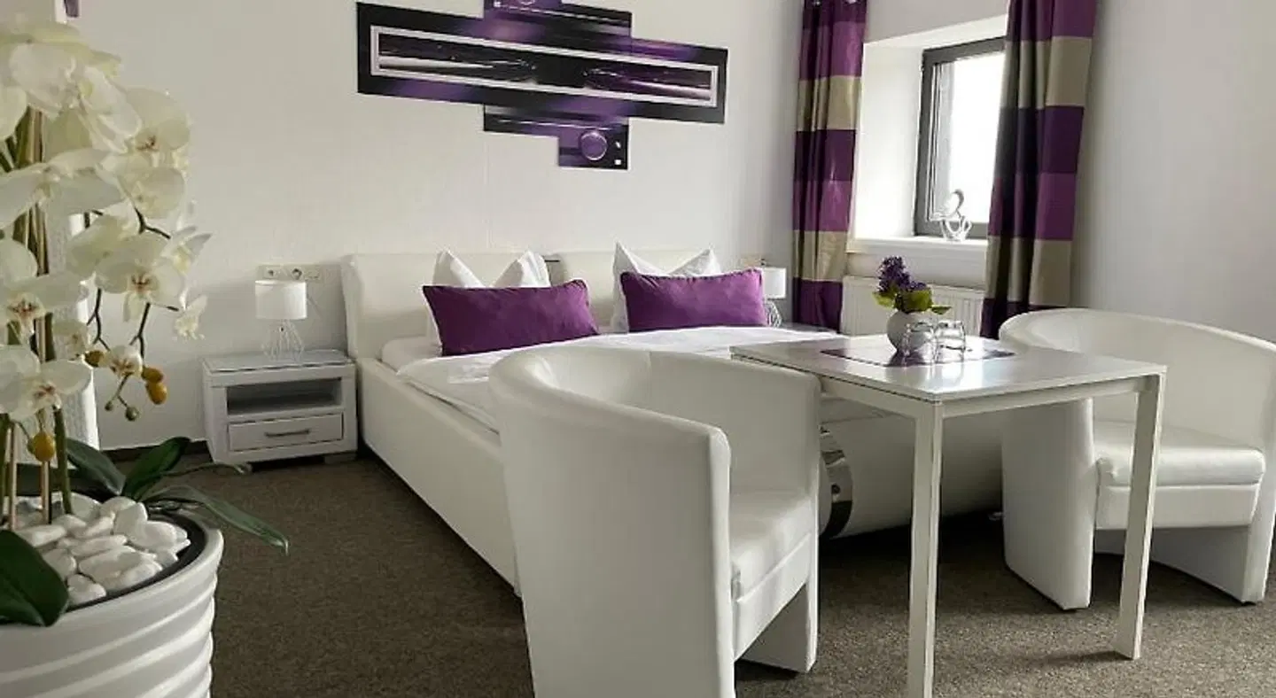 Hotel Schwanenburg ROOM_EXAMPLE