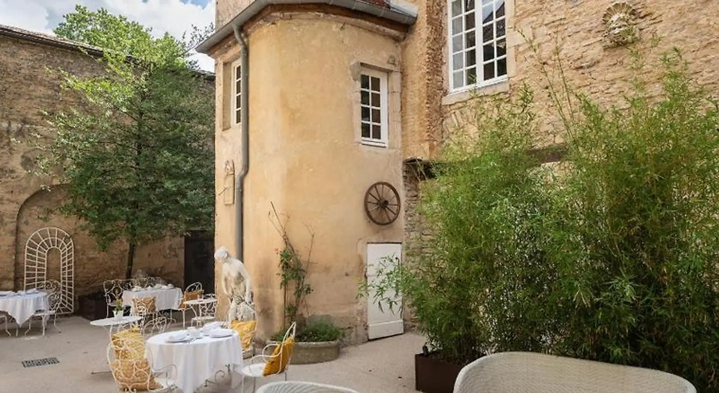 Les Remparts Hotels et Demeures Historiques EXTERIOR