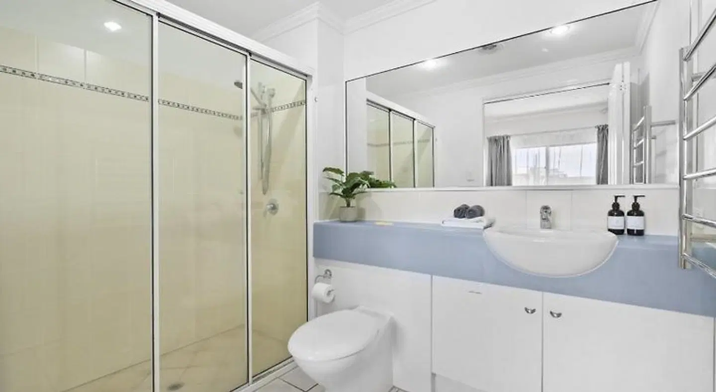 Getaway On Grafton BATHROOM