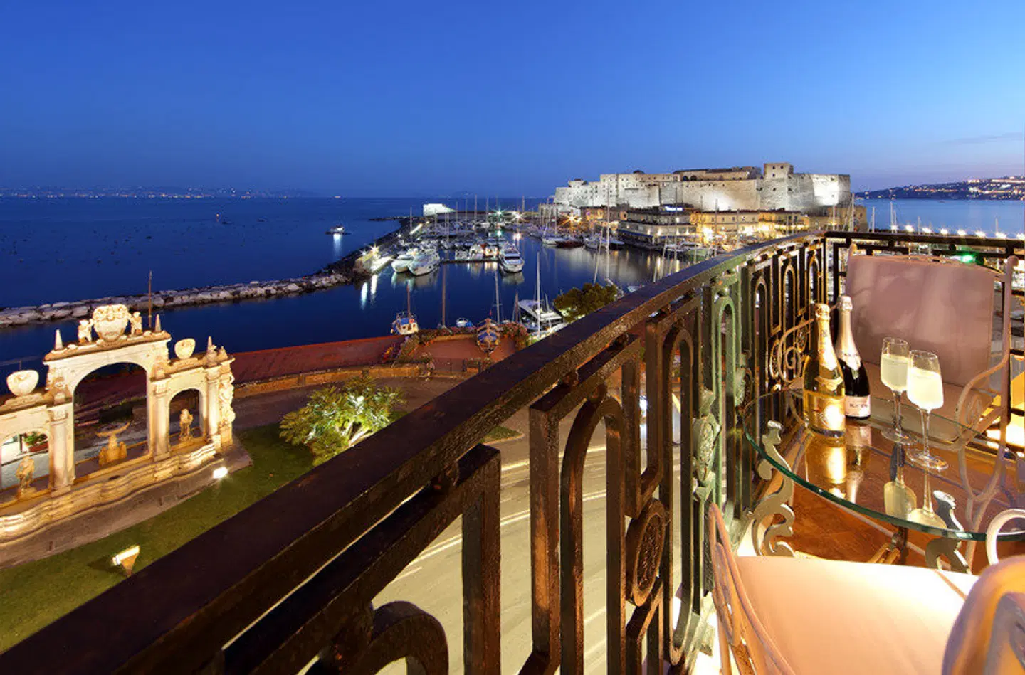 Eurostars Hotel Excelsior EXTERIOR