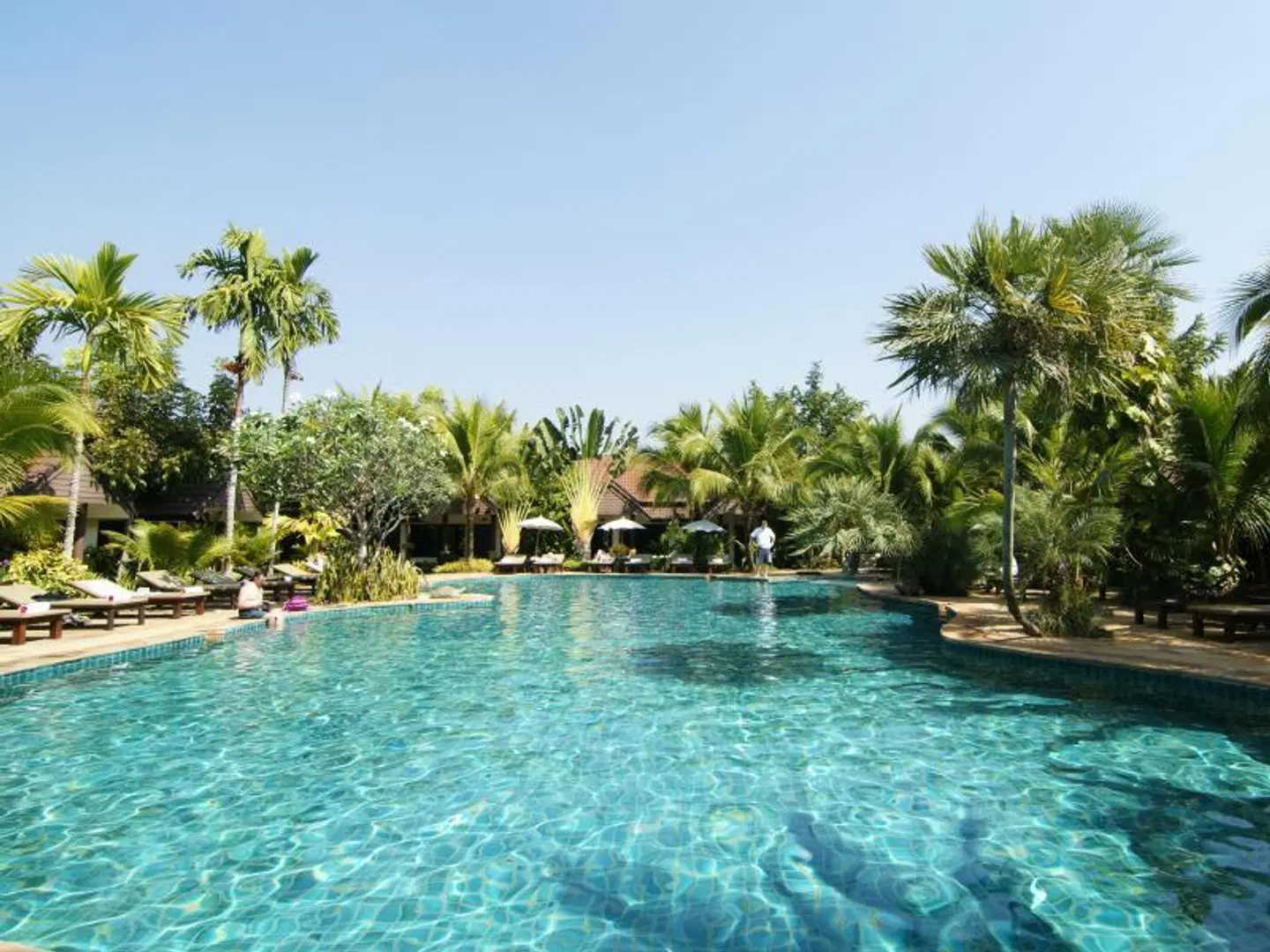 Laluna Resort OUTDOOR_POOL