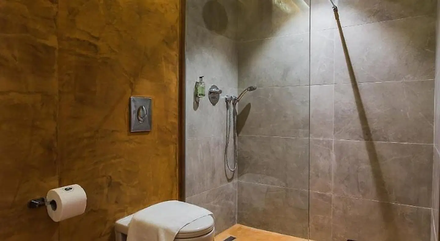 Murella Living BATHROOM