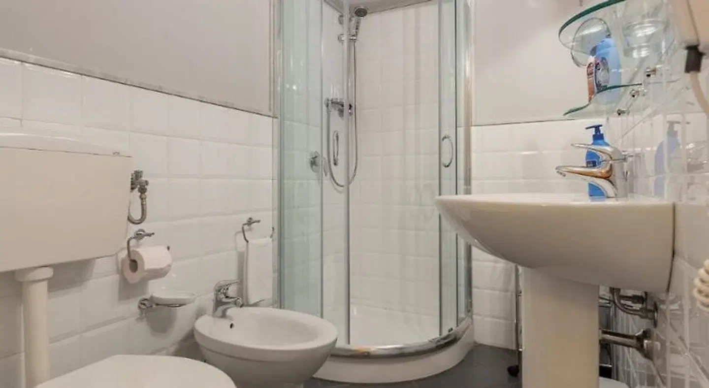 Palazzo Pantaleo BATHROOM