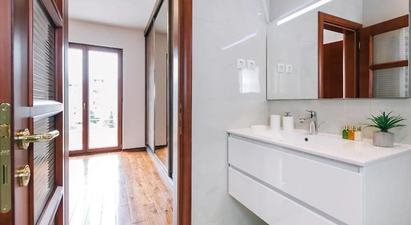 Apartment City BATHROOM
