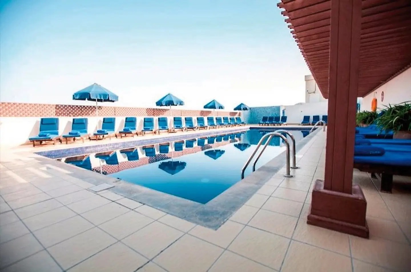 Citymax Hotels Bur Dubai OUTDOOR_POOL