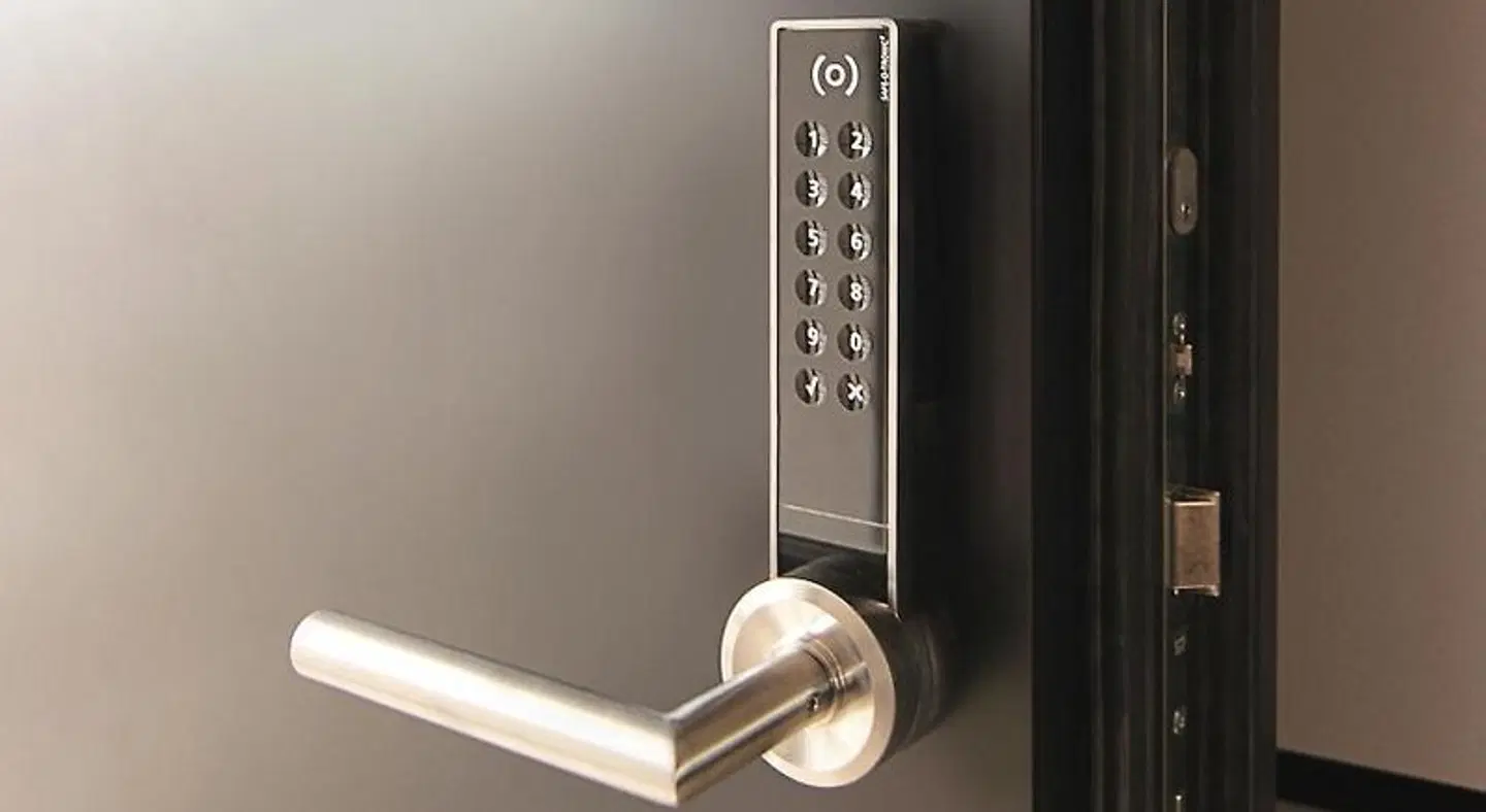 KNG Hotel by WMM Hotels BATHROOM