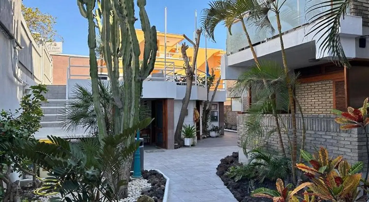 Apartamentos El Paseo EXTERIOR