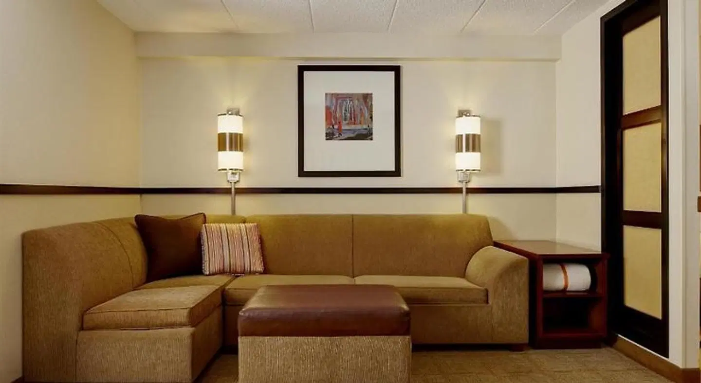 Hyatt Place Dallas-North/by the Galleria LOUNGE_LOBBY