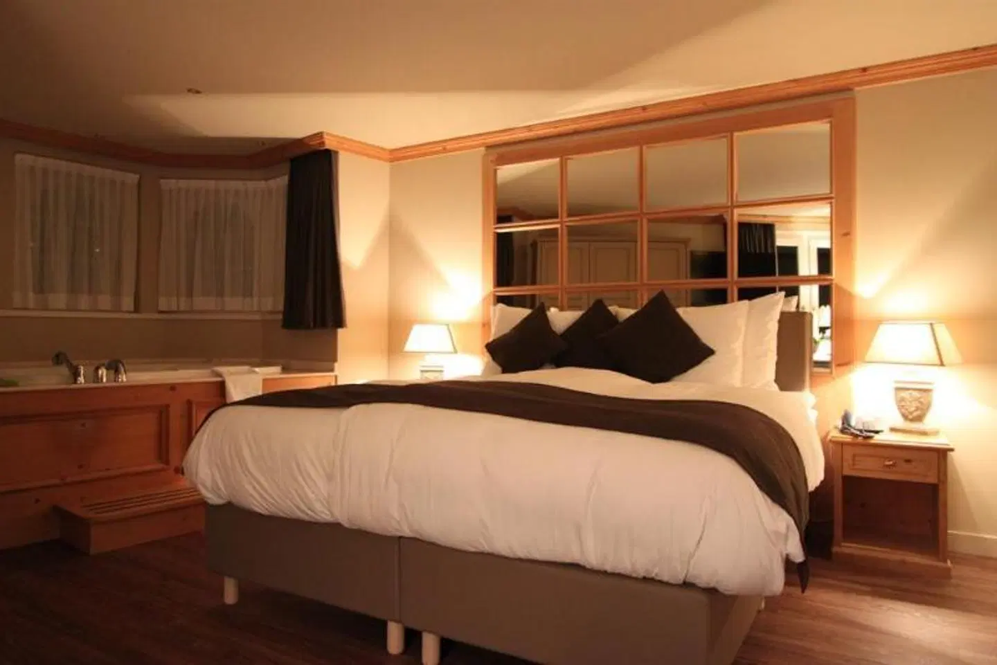 Albatros ROOM_EXAMPLE