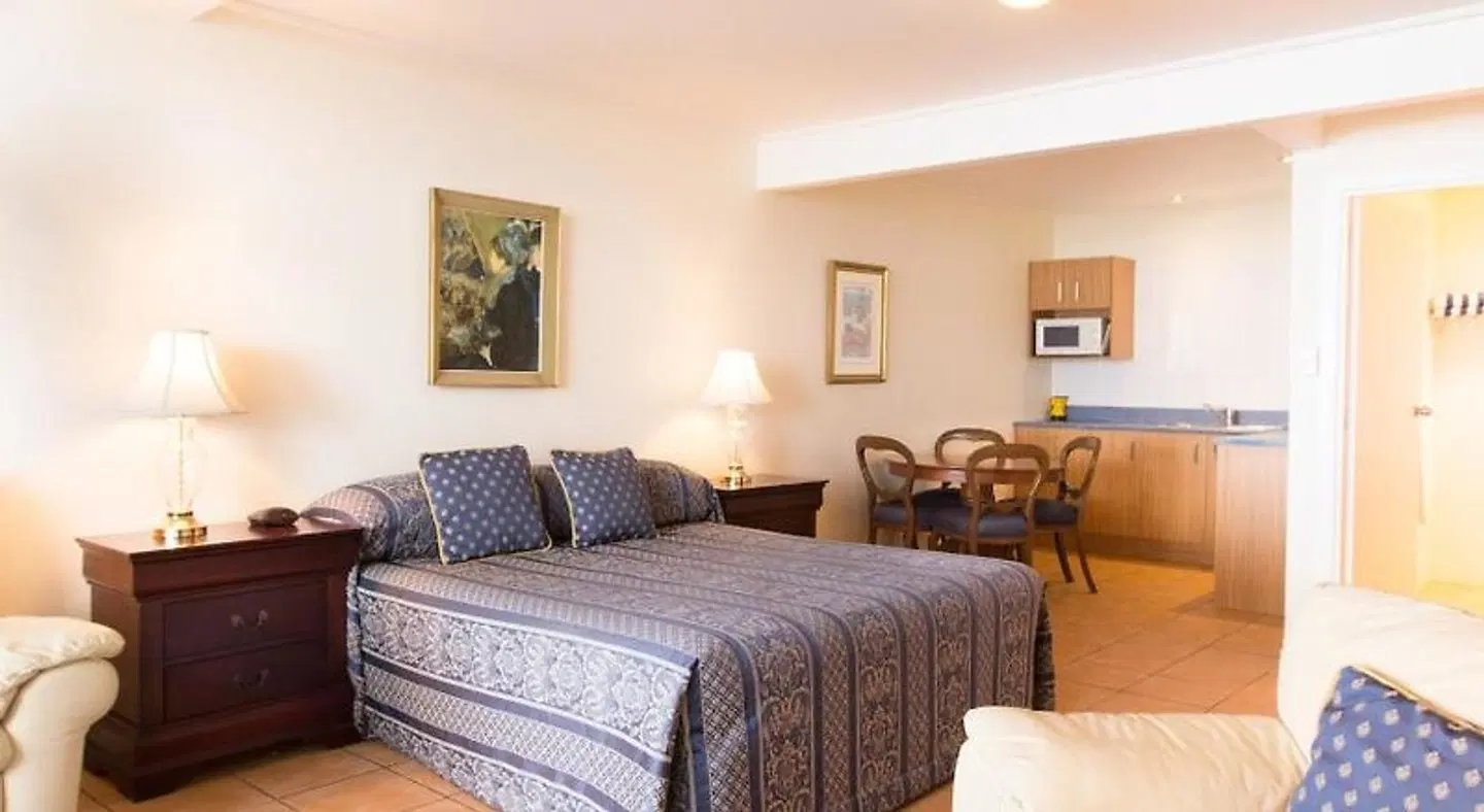 The Commodores Lodge ROOM_EXAMPLE