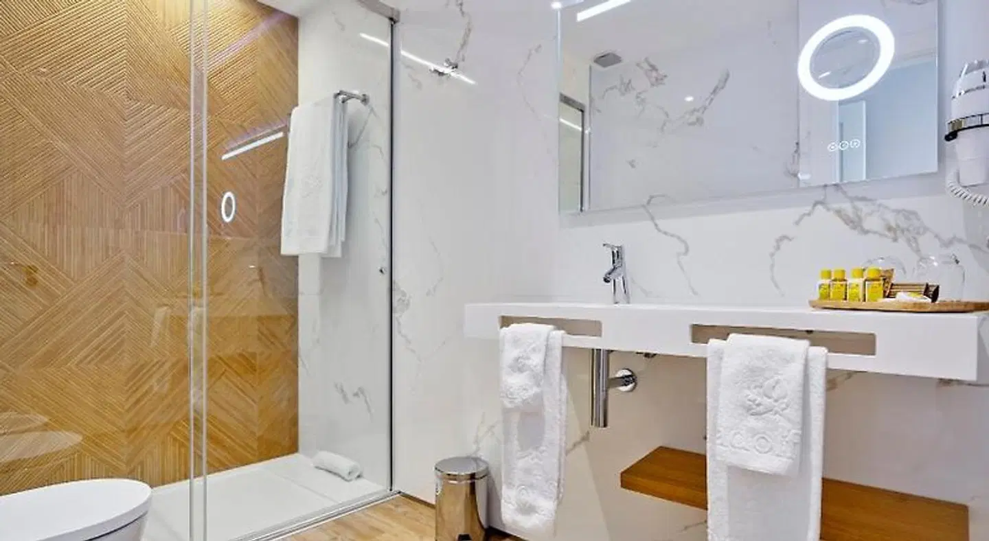 Hotel Boutique Adolfo BATHROOM