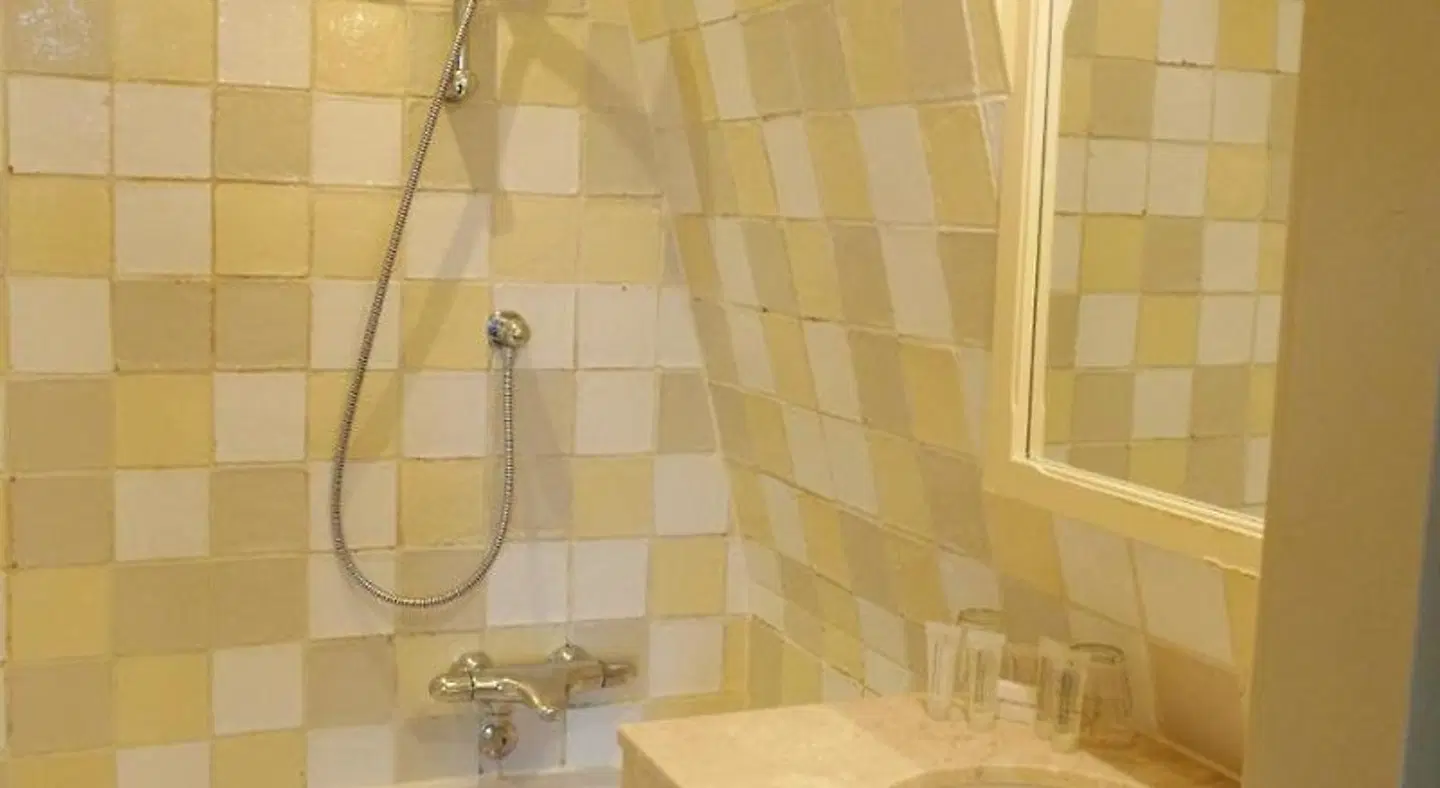 Alp de Veenen Hotel BATHROOM