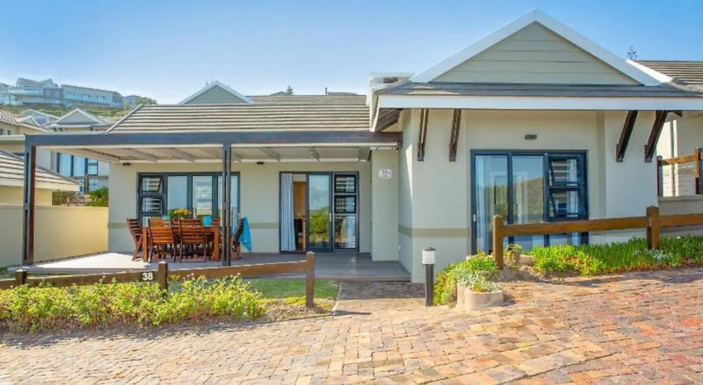 Brenton Haven Beachfront Resort EXTERIOR