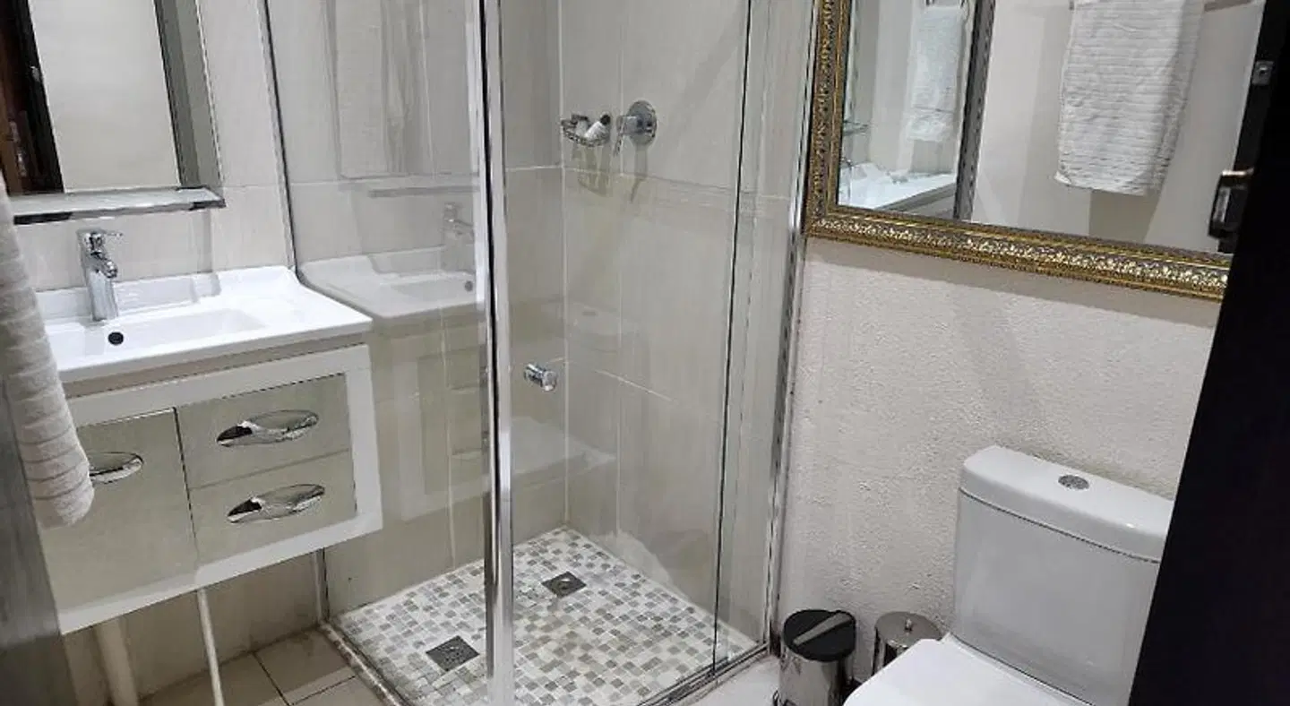 Winchester Lodge BATHROOM