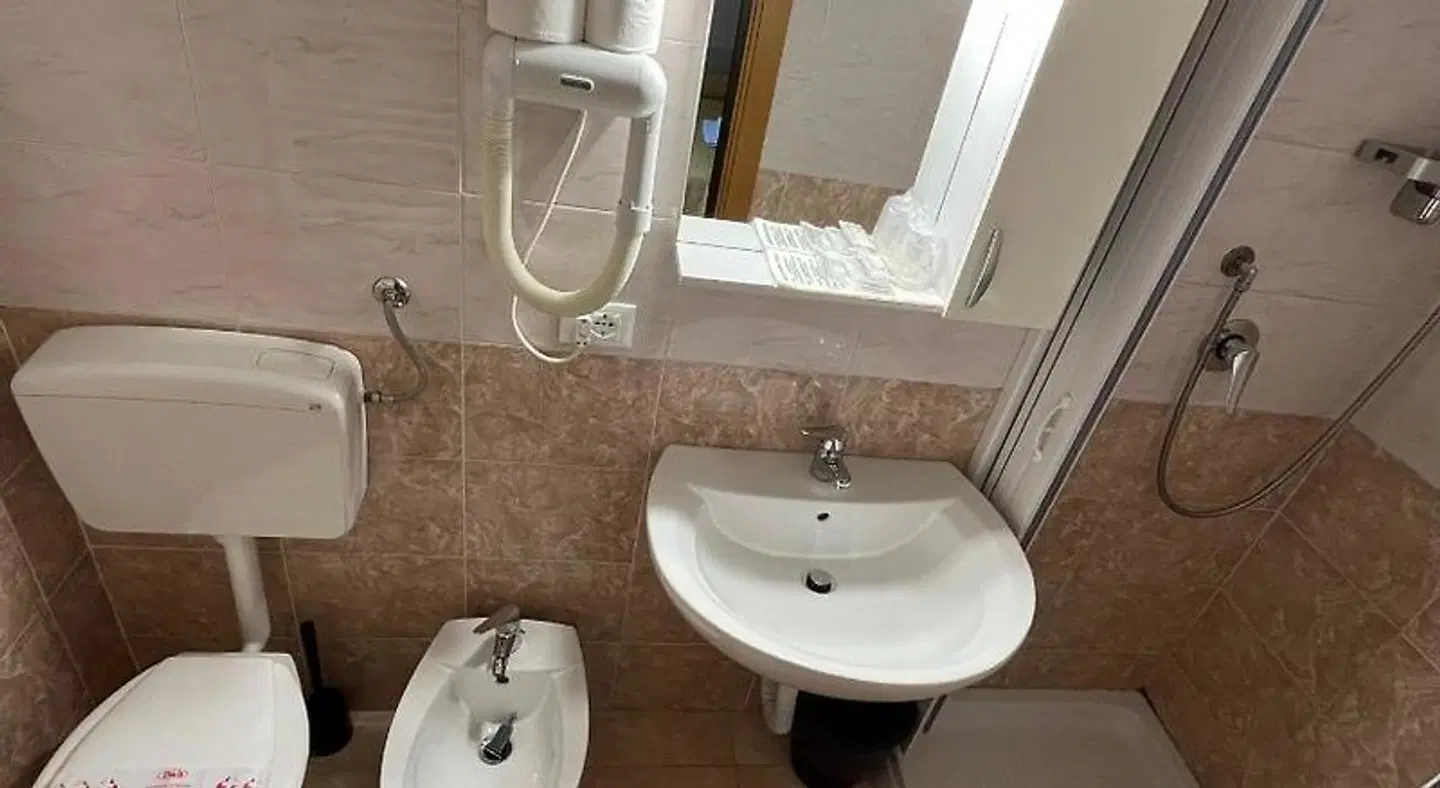 Villa Costa BATHROOM