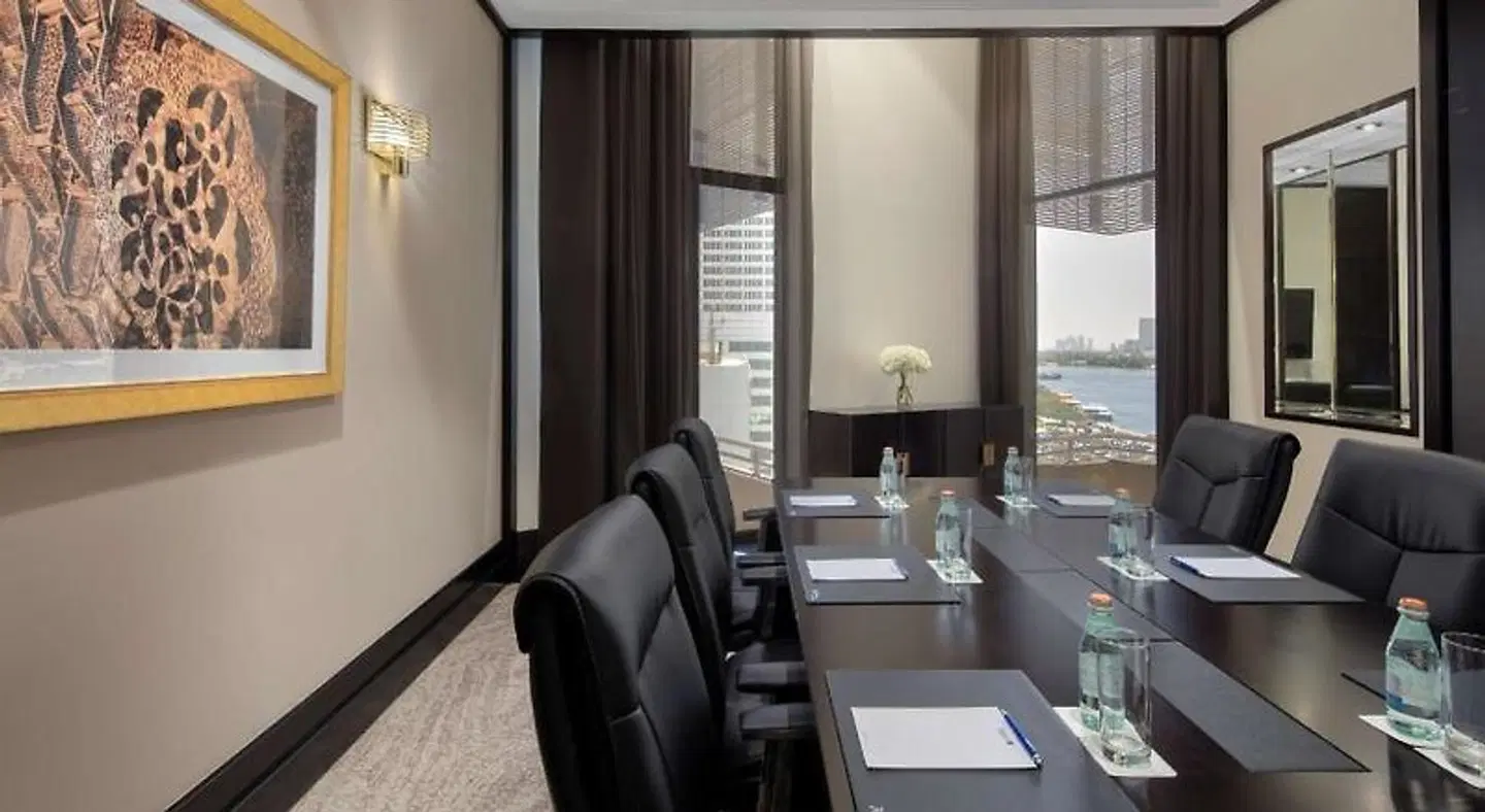 Radisson Blu Hotel, Dubai Deira Creek CONFERENCE