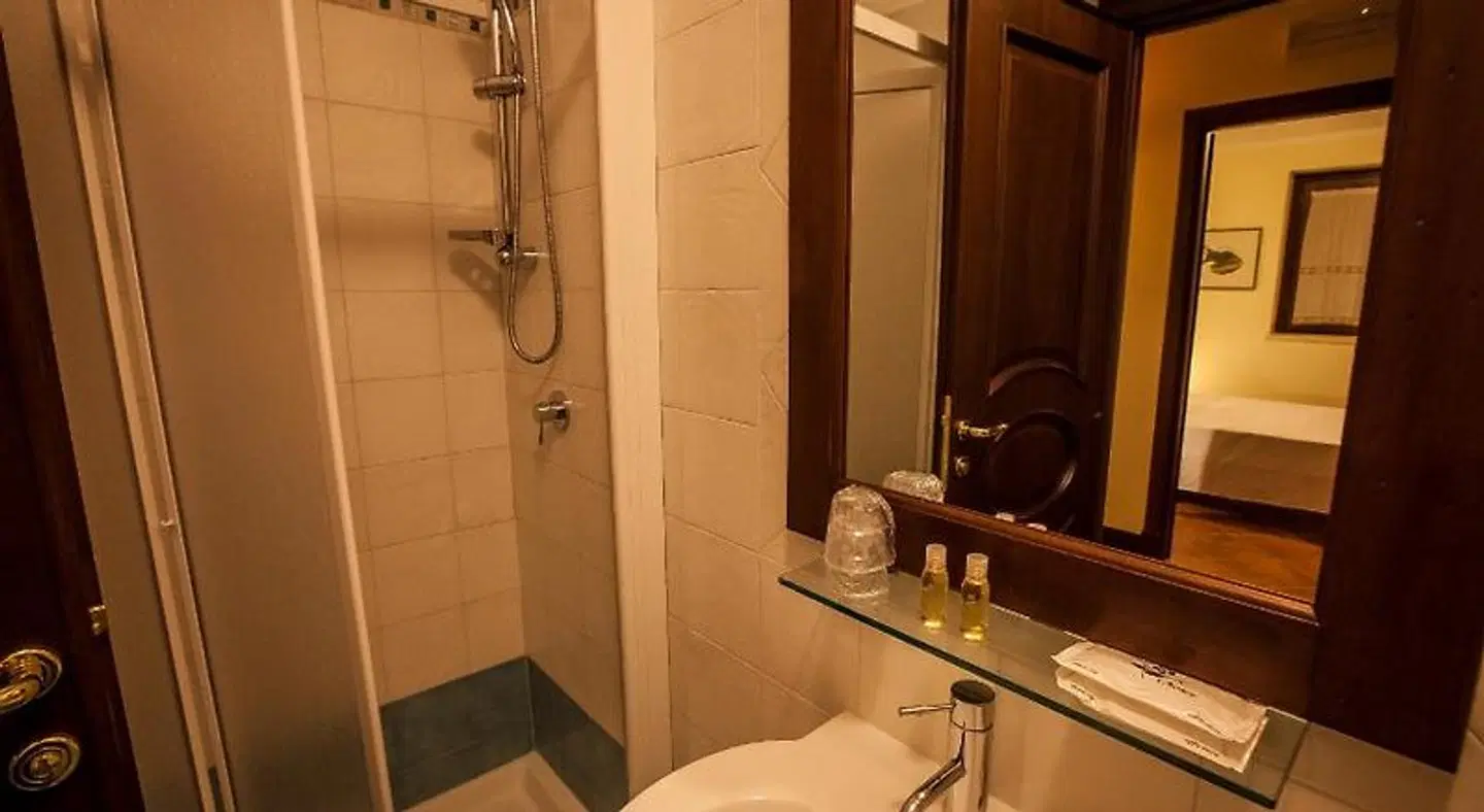 Hotel Residenza Petra BATHROOM