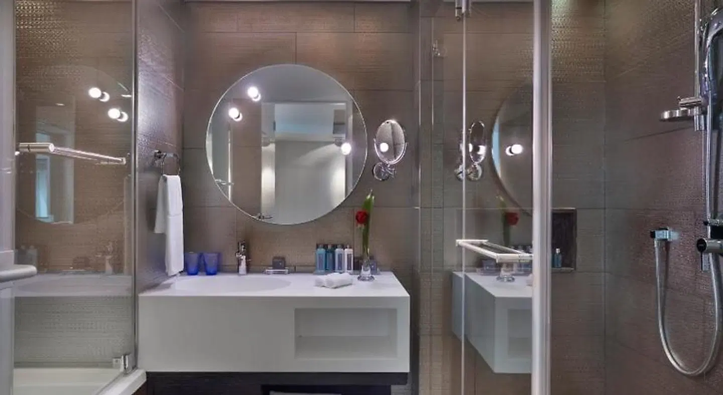 Royal Beach Hotel Tel Aviv by Isrotel Exclusive Collection BATHROOM